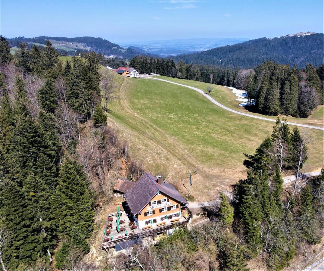 Gasthaus Moosegg Hotel Lochau Exterior photo